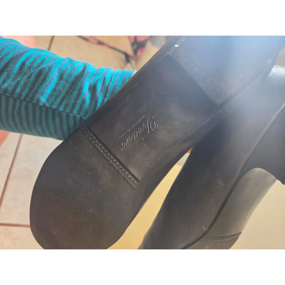 Trotters‎  Black Leather Low Wedge Heel Pumps Almond Toe Size 10 N